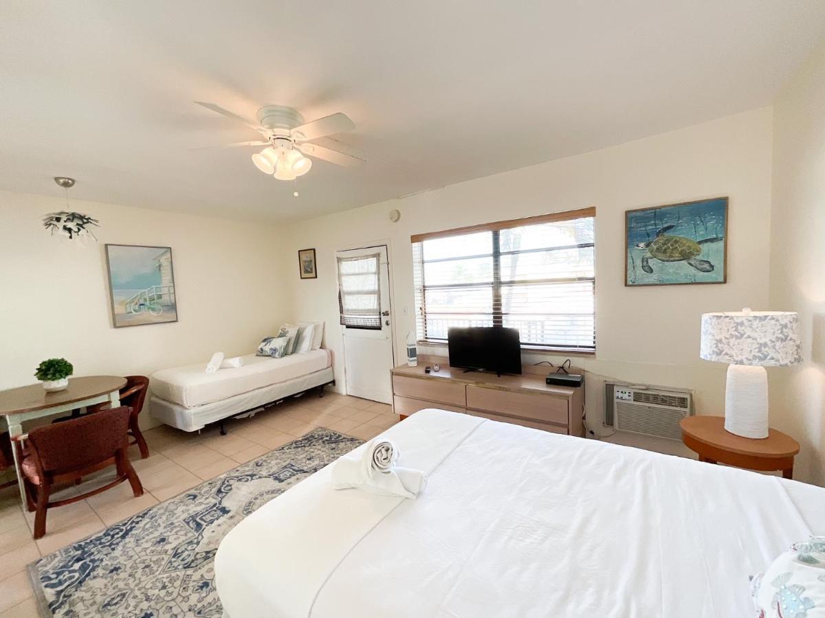 Tropic Isle Hotel & Apartment Χόλιγουντ Εξωτερικό φωτογραφία
